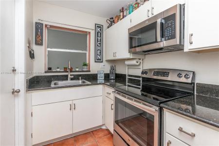 1425 Arthur St 409B, Hollywood, Florida 33020, USA