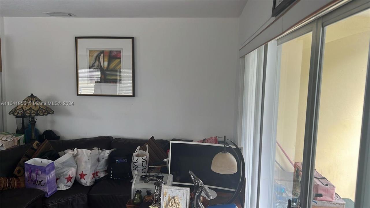 7304 SW 82nd St A210, Miami, Florida 33143, USA