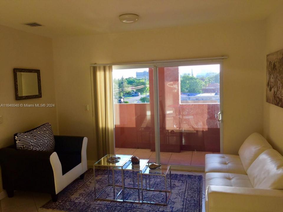 2280 SW 32 AV 213, Miami, Florida 33145