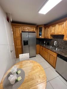 3901 S Ocean Dr 3A, Hollywood, Florida 33019, USA