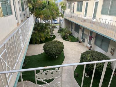 2072 NE 169th St 9, 11, 12 & 5, North Miami Beach, Florida 33162, USA