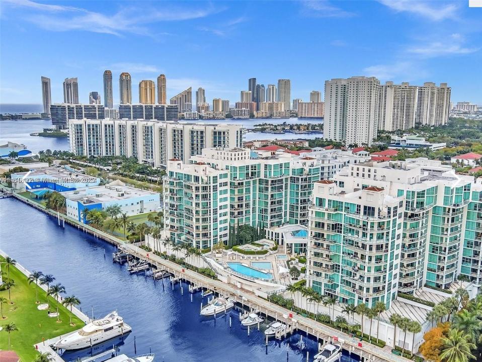 3131 NE 188th St 1-1001, Aventura, Floride 33180, États-Unis