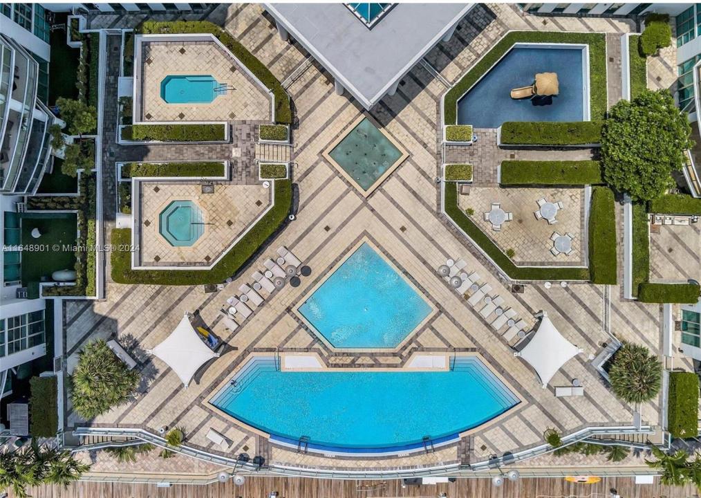 3131 NE 188th St 1-1001, Aventura, Floride 33180, États-Unis