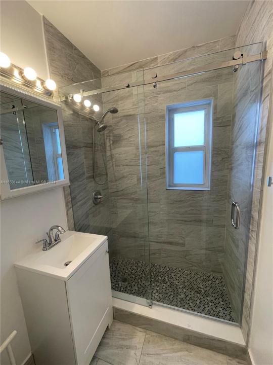 7710 NE 1st Ct, Miami, 佛罗里达州 33138, 美国
