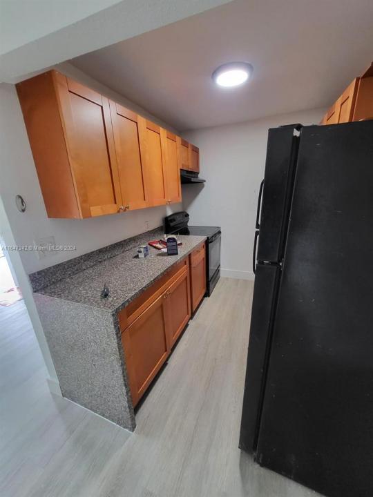 14100 NW 6th Ct 110, North Miami, פלורידה 33168, ארצות הברית של אמריקה 