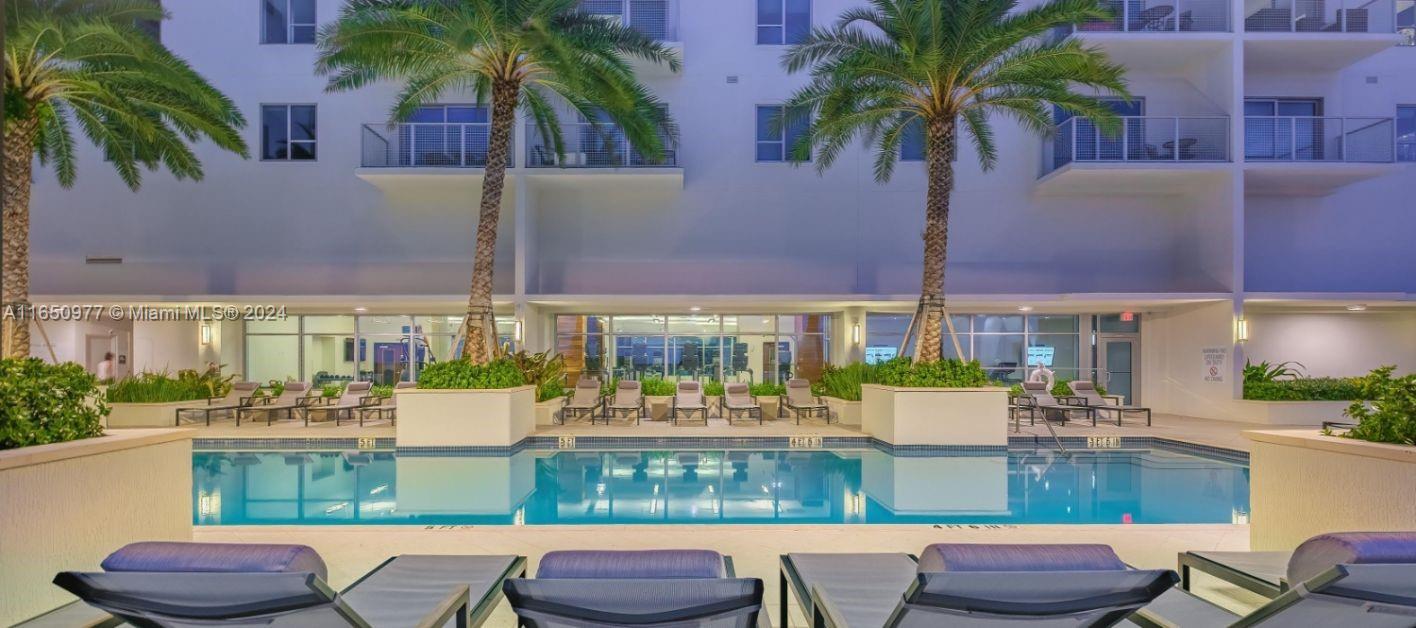 591 Evernia Sreet B2, West Palm Beach, פלורידה 33401, ארצות הברית של אמריקה