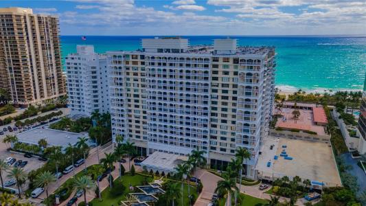 9801 Collins Ave 3T, Bal Harbour, Florida 33154, USA