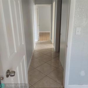 2260 NW 33rd Ave, Lauderdale Lakes, Florida 33311