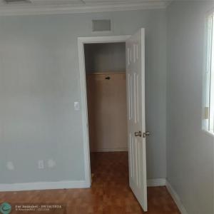2260 NW 33rd Ave, Lauderdale Lakes, Florida 33311