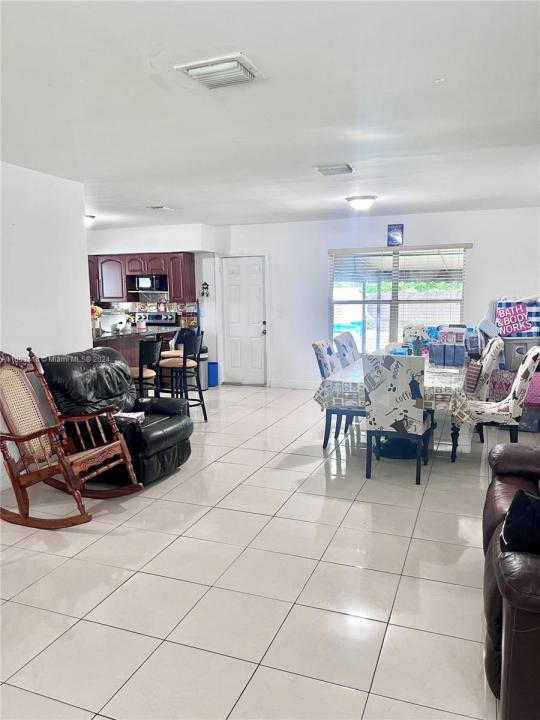 1625 NW 85th St, Miami, פלורידה 33147, ארצות הברית של אמריקה 