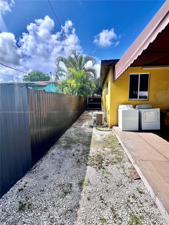 1625 NW 85th St, Miami, פלורידה 33147, ארצות הברית של אמריקה 