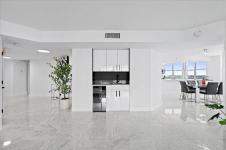 5200 N Ocean 905 Drive 905, Riviera Beach, Florida 33404