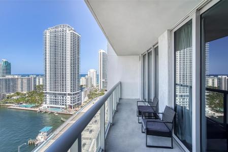 2602 E Hallandale Beach Blvd R2304, Hallandale Beach, Florida 33009, USA