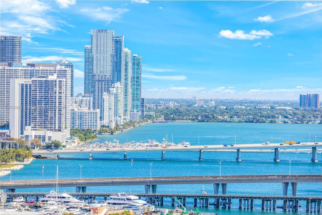 808 Brickell Key Dr 2005, Miami, Florida 33131, Stati Uniti