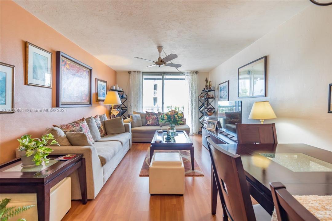 1670 Bay Rd 2E, Miami Beach, Florida 33139