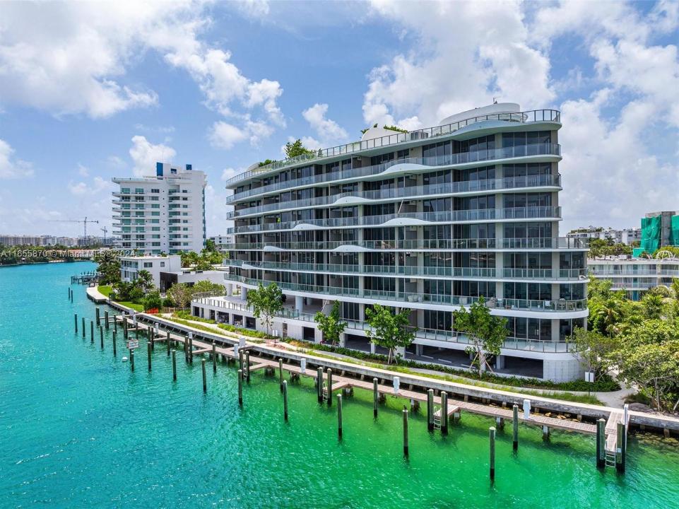 1135 103 St 202, Bay Harbor Islands, Florida 33154, Stati Uniti