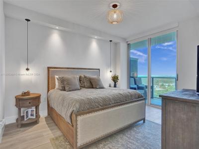 16385 Biscayne Blvd 2107, North Miami Beach, Florida 33160, USA