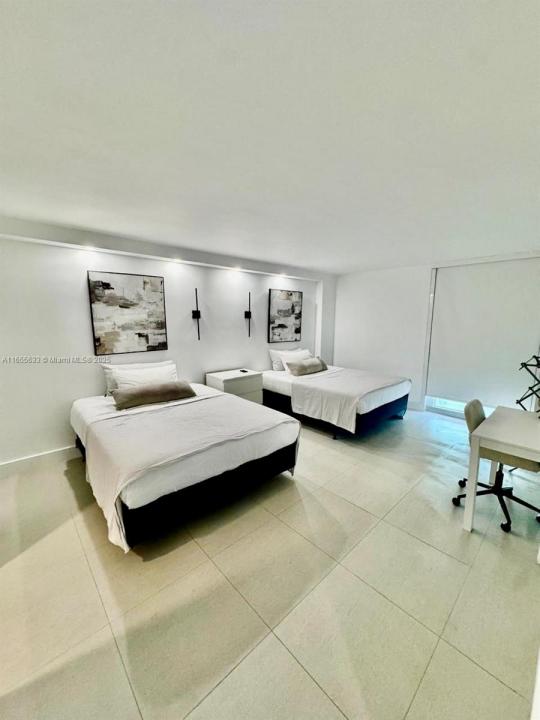 100 Bayview Dr 1906, Sunny Isles Beach, Floride 33160, États-Unis