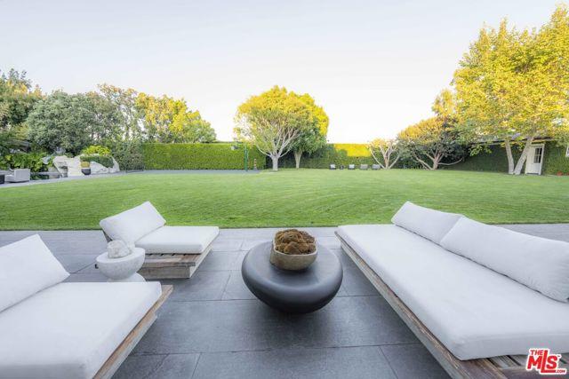 S Mapleton Drive, Los Angeles, California 90024