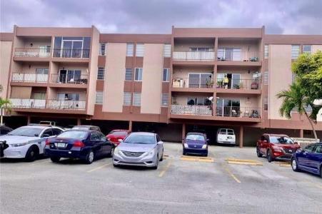 1900 W 68th St D205, Hialeah, Florida 33014, USA
