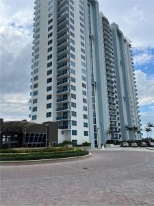2681 N Flamingo Rd 303S, Sunrise, Florida 33323, USA