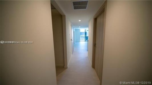 1000 Brickell Plz 4905, Miami, Florida 33131, USA