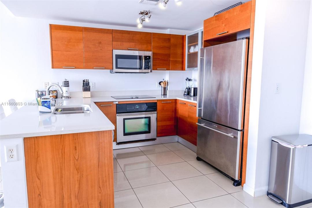 3250 NE 1st Ave 1110, Miami, Флорида 33137, Соединенные Штаты