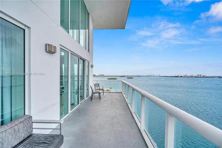 7939 EAST DRIVE 13, North Bay Village, Florida 33141, HOA KỲ