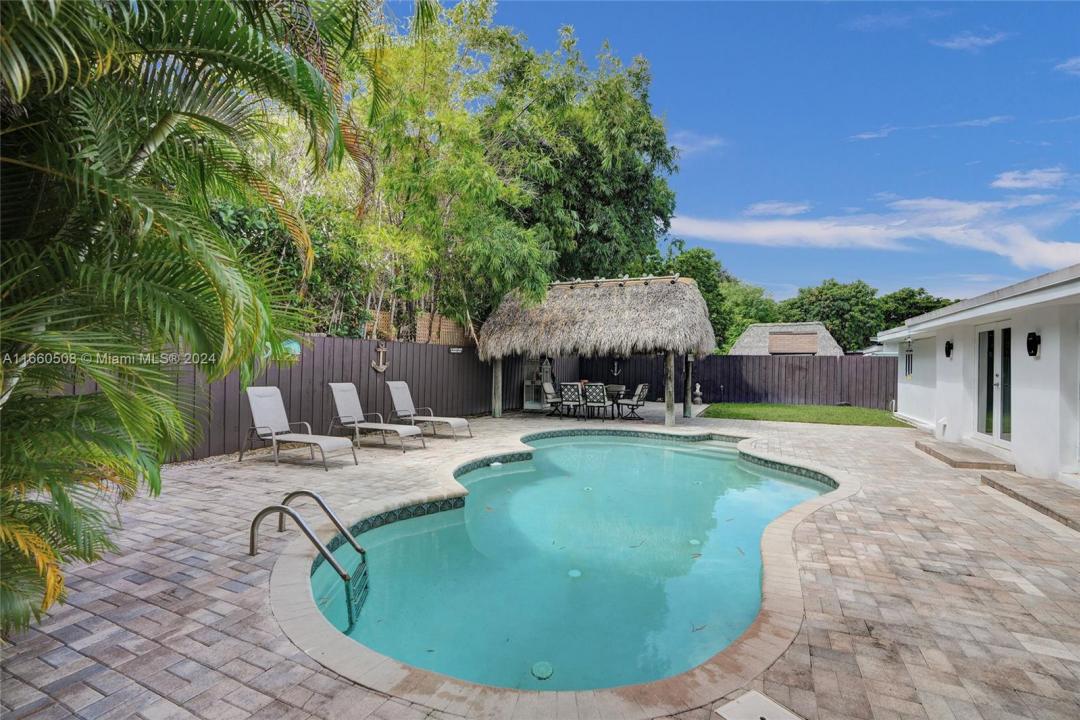 1910 N Hibiscus Dr, North Miami, Floride 33181, États-Unis