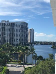 2851 NE 183rd St 603E, Aventura, Florida 33160, USA