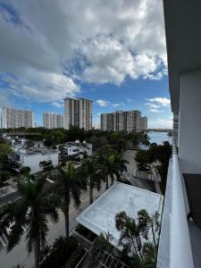 2851 NE 183rd St 603E, Aventura, Florida 33160, USA