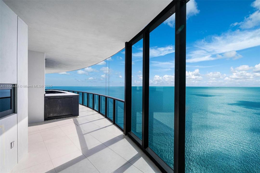 18555 Collins Ave 5001, Sunny Isles Beach, Florida 33160, Stati Uniti