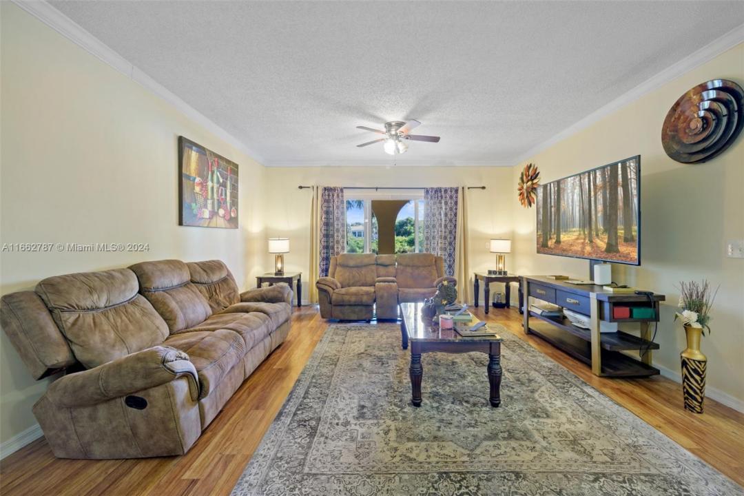 2412 Centergate Dr 103, Miramar, Florida 33025, Stati Uniti