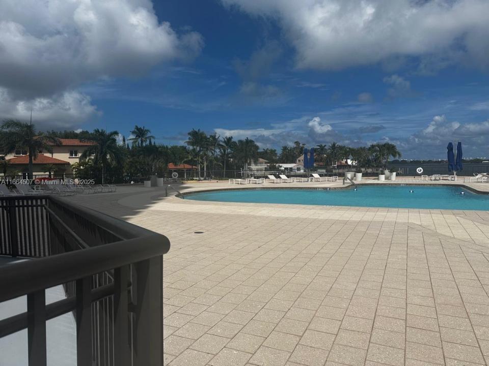 1800 NE 114th St 401, Miami, فلوريدا 33181, الولايات المتحدة