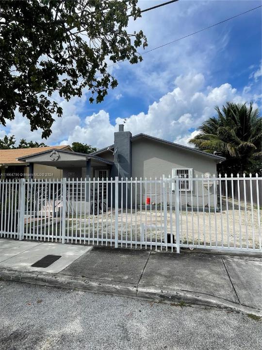 1143 NW 27th St, Miami, Florida 33127, Estados Unidos