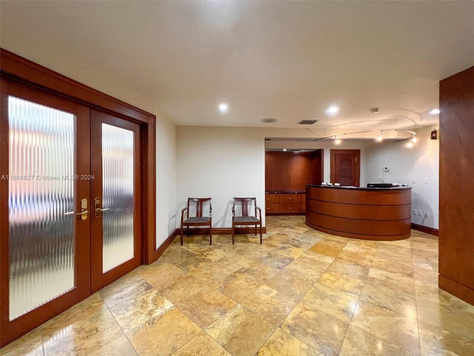 4551 Ponce De Leon Blvd, Coral Gables, Florida 33146, USA