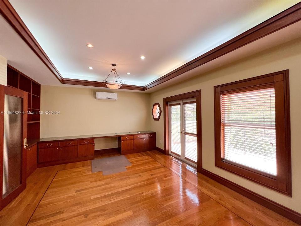 4551 Ponce De Leon Blvd, Coral Gables, Florida 33146, USA