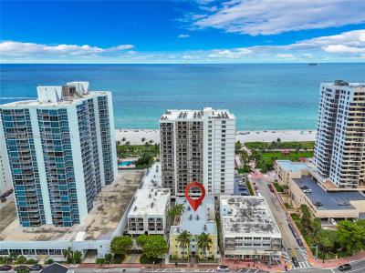 2615 Collins Ave 21, Miami Beach, Florida 33140, USA