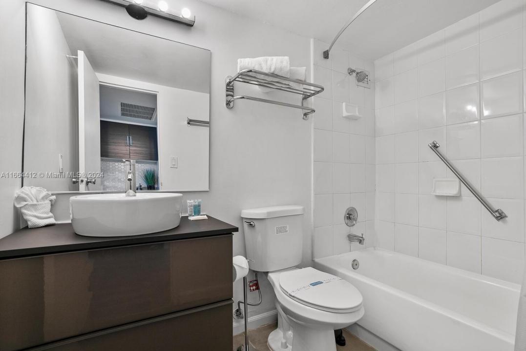 19201 Collins Ave 743, Sunny Isles Beach, Florida 33160, Amerika Birleşik Devletleri