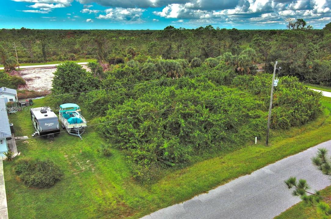 4137 Chippewa St, Port Charlotte, Florida 33981, USA
