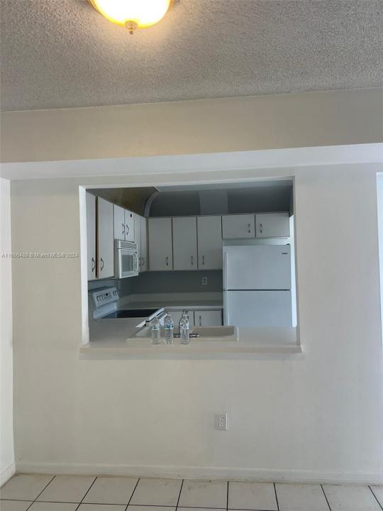 435 NE 210th Cir Ter 103-23, Miami, Florida 33179, Stati Uniti