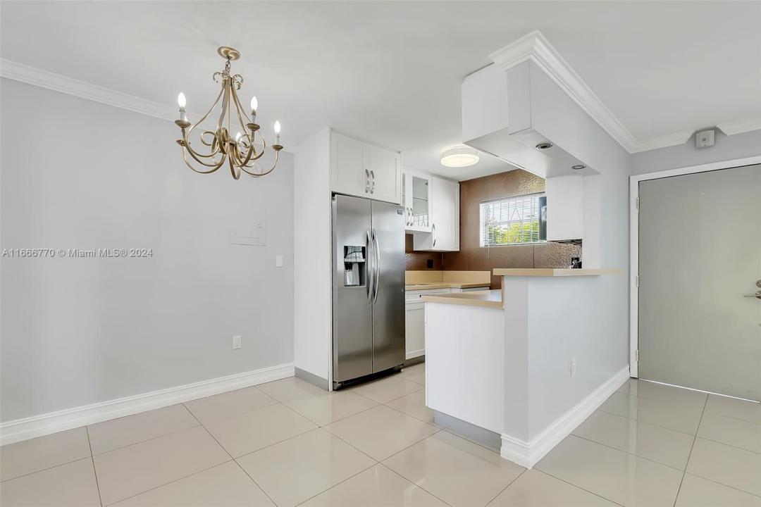 2496 SW 17th Ave 5307, Miami, Floryda 33145, USA
