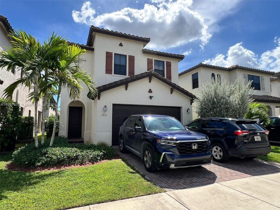 3214 W 97th St, Hialeah, Floride 33018, États-Unis