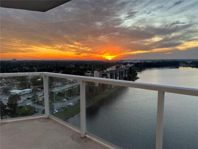 1301 NE Miami Gardens Dr 1505W, Miami, Florida 33179, USA