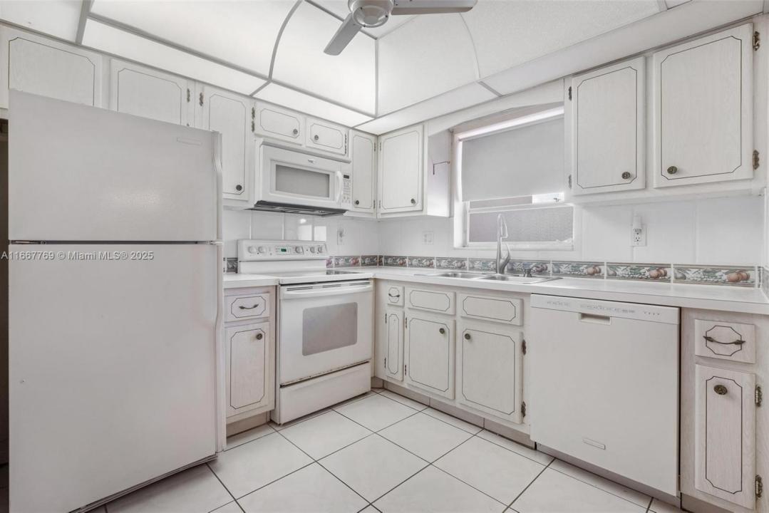 5300 Washington St C111, Hollywood, 佛羅里達州 33021, 美國