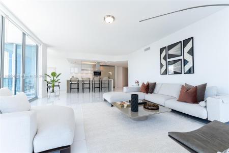 17111 Biscayne Blvd 2109, North Miami Beach, Florida 33160, USA