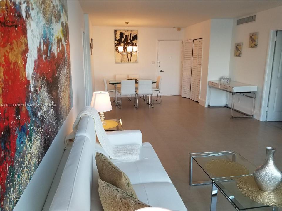 5161 Collins Ave 1715, Miami Beach, Florida 33140