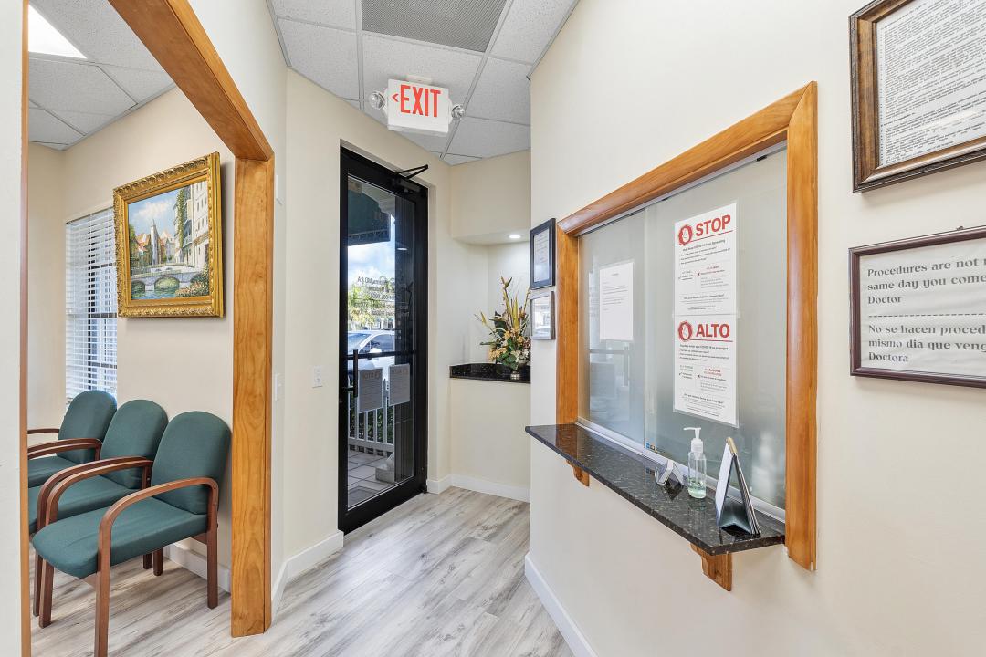 18044 NW 6th Street 101, Pembroke Pines, פלורידה 33029, ארצות הברית של אמריקה 