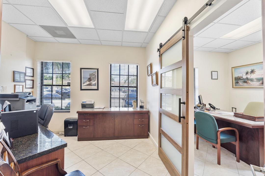 18044 NW 6th Street 101, Pembroke Pines, פלורידה 33029, ארצות הברית של אמריקה 