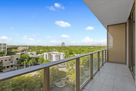 2678 Tigertail Ave 909, Miami, Florida 33133, USA